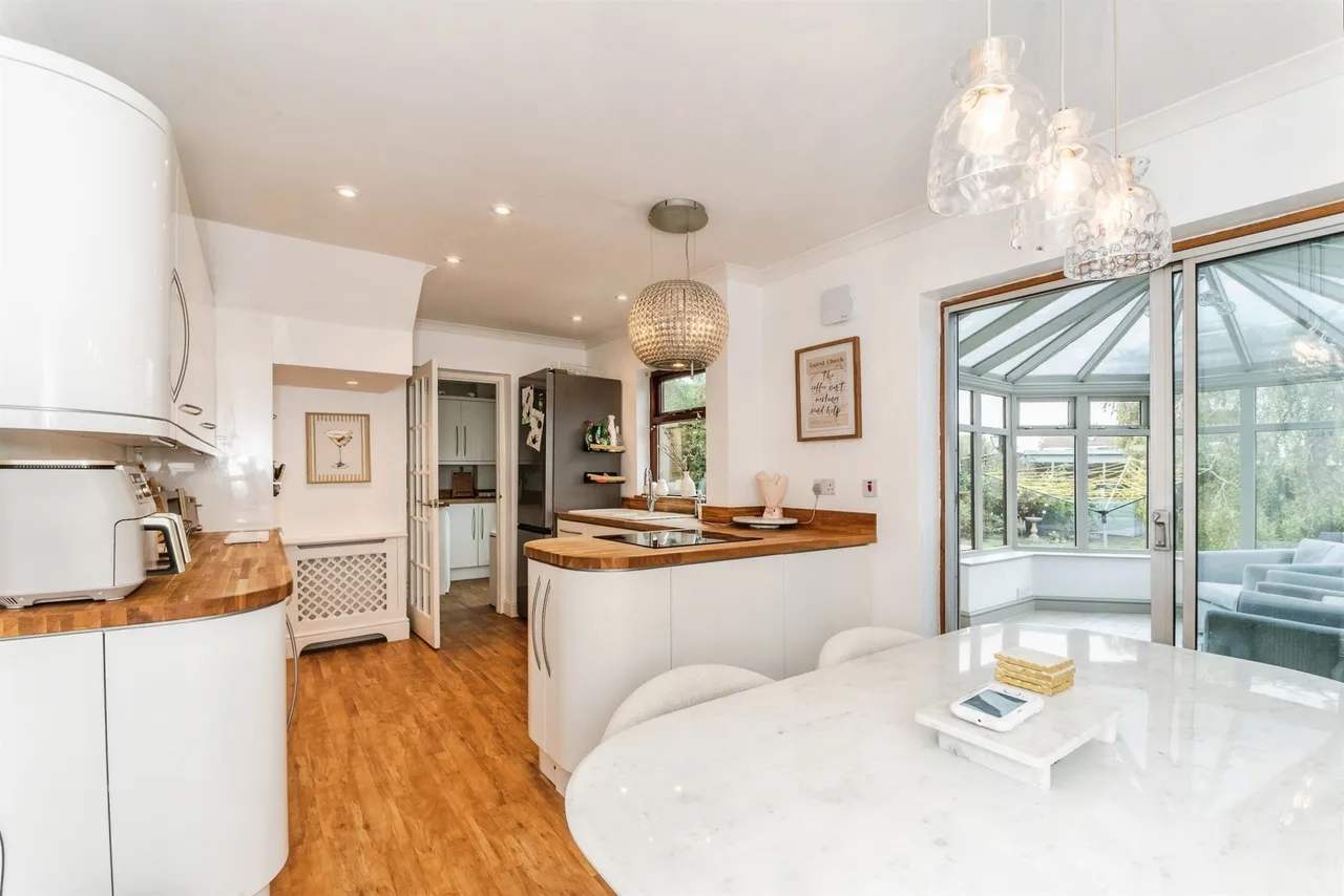 Nyland Road, Swindon, SN3, photo 6