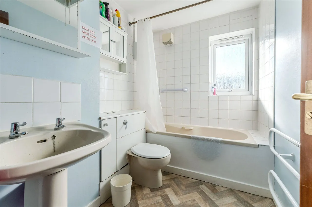 Lady Park Court, Leeds, LS17, photo 7
