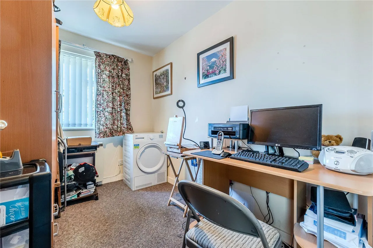 Lady Park Court, Leeds, LS17, photo 6
