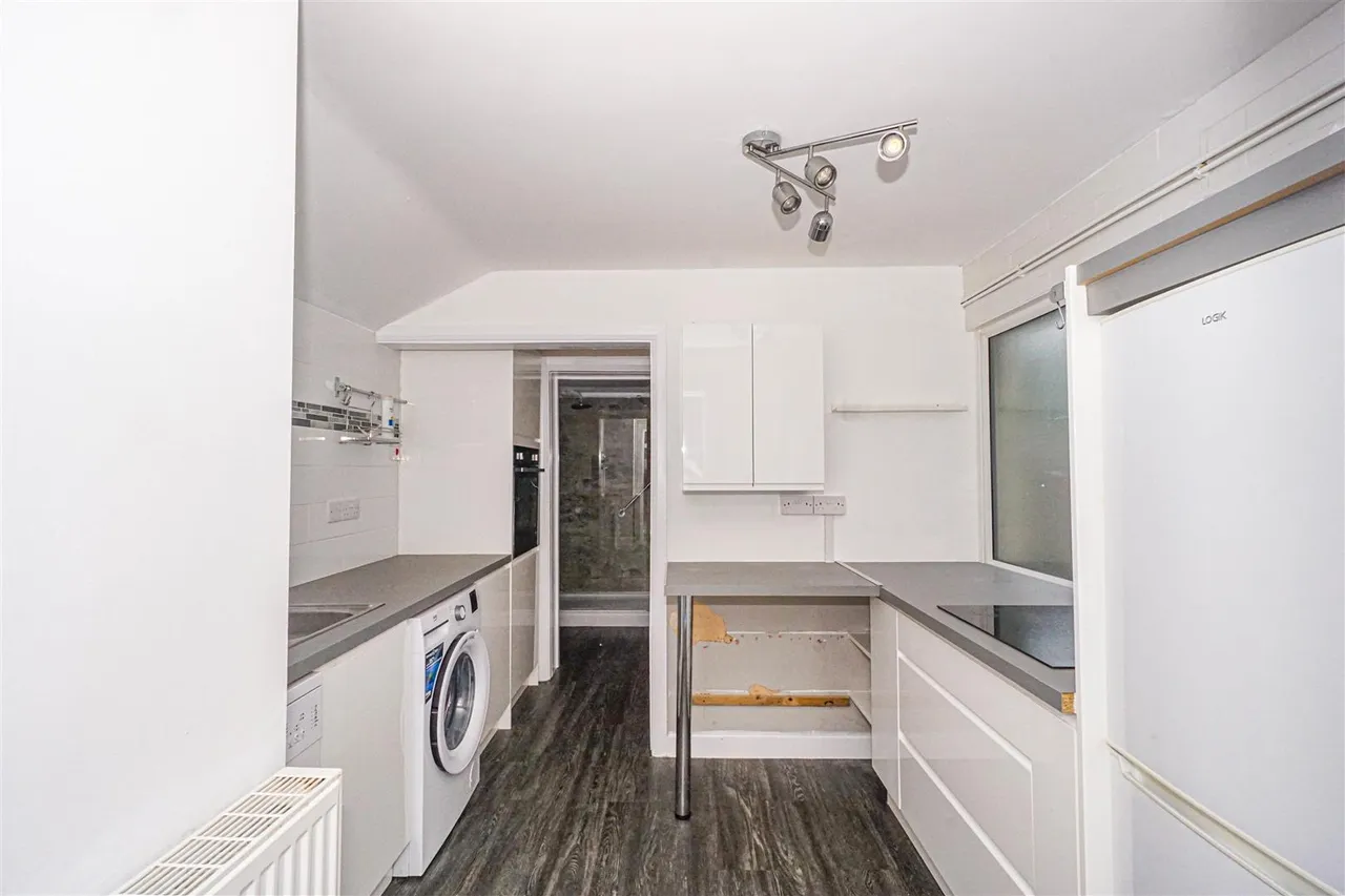 Amherst Road, Bexhill-On-Sea, photo 6