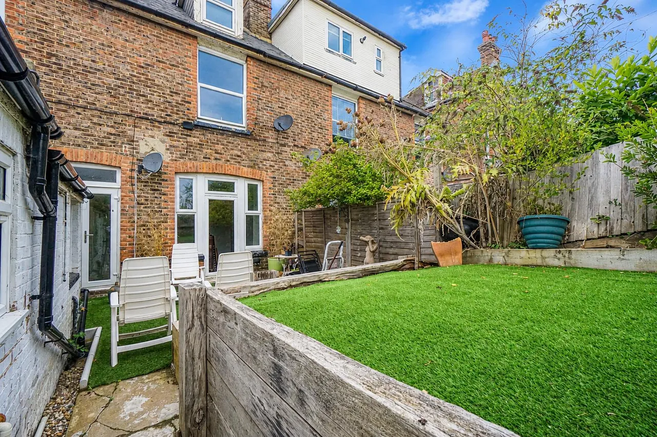 Amherst Road, Bexhill-On-Sea, photo 13