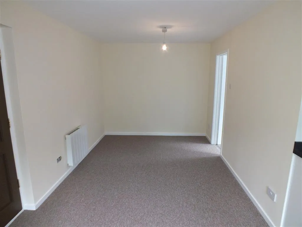 Hazebrouck Road, ME13, photo 6