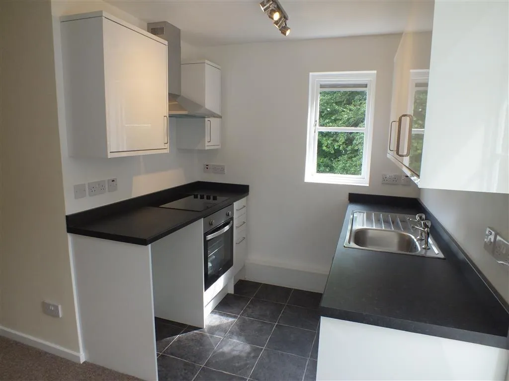 Hazebrouck Road, ME13, photo 5