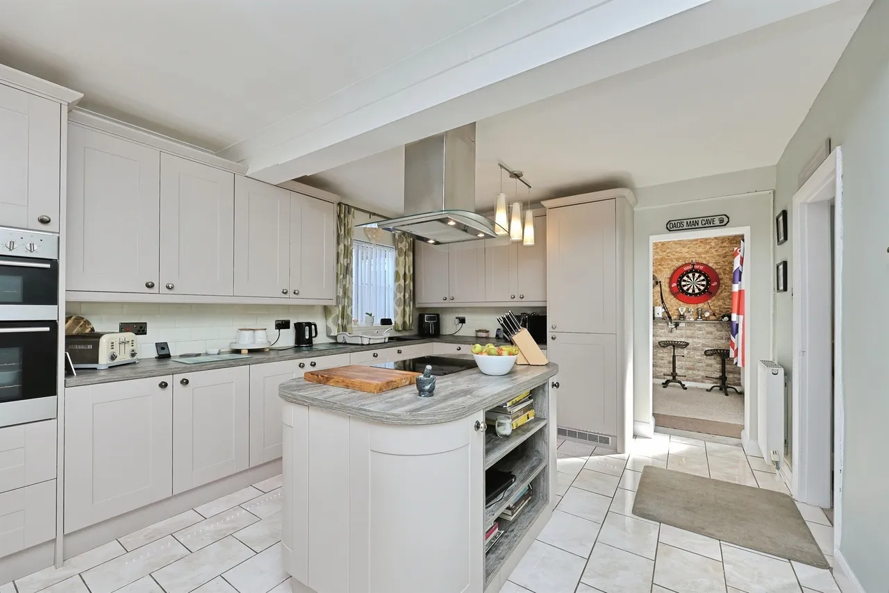 Olney Road, DEREHAM, photo 6