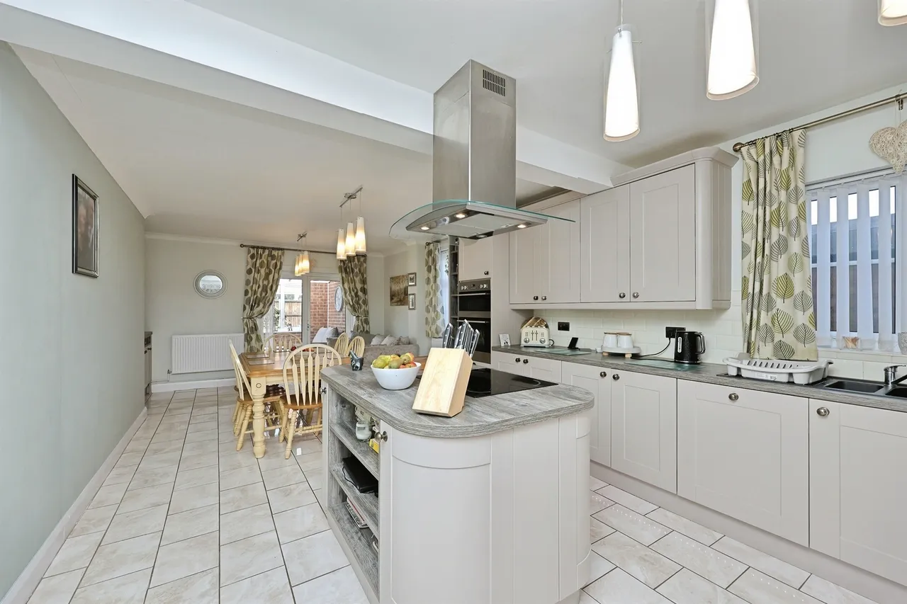 Olney Road, DEREHAM, photo 7