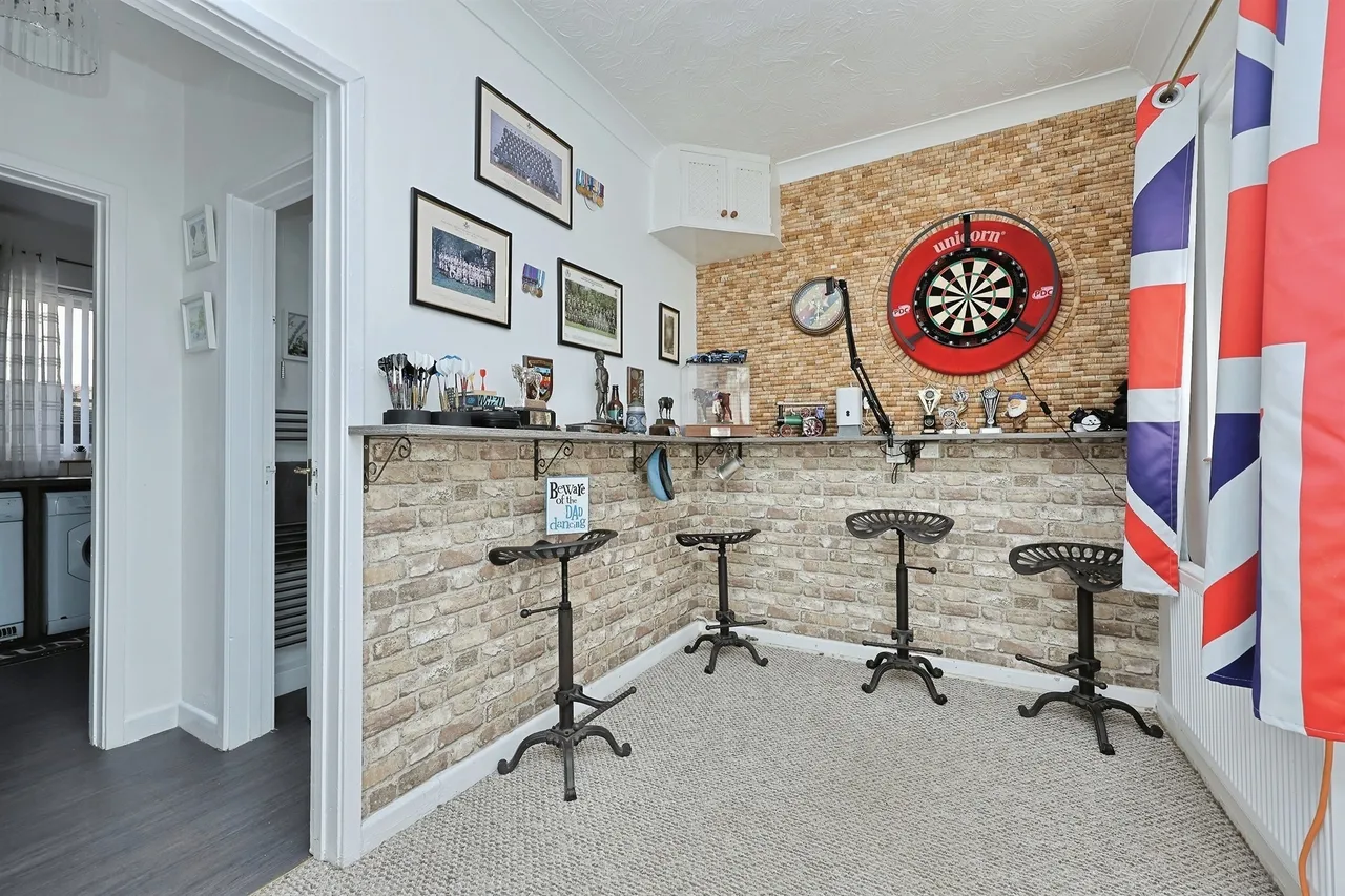Olney Road, DEREHAM, photo 9