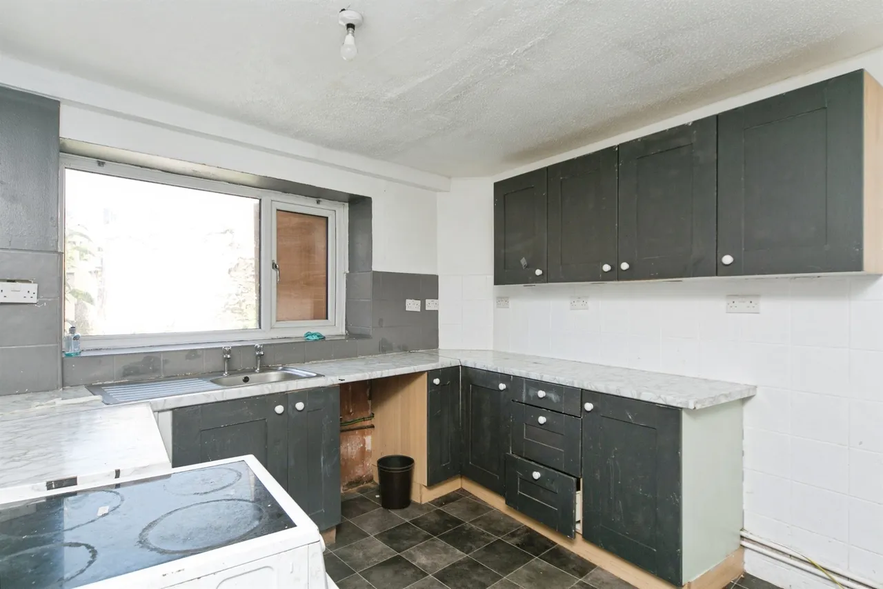 Stanley Crescent, Holyhead, photo 6