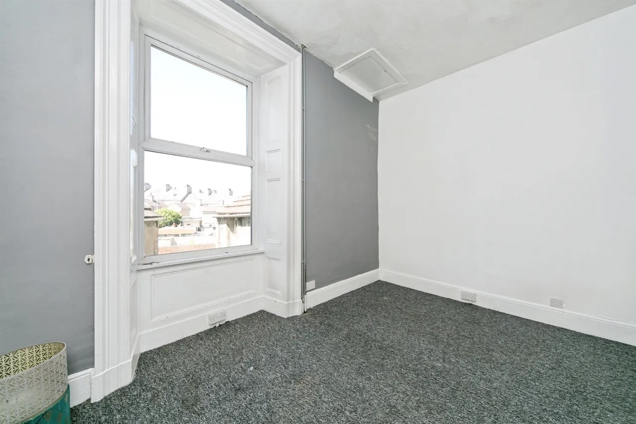 Stanley Crescent, Holyhead, photo 8