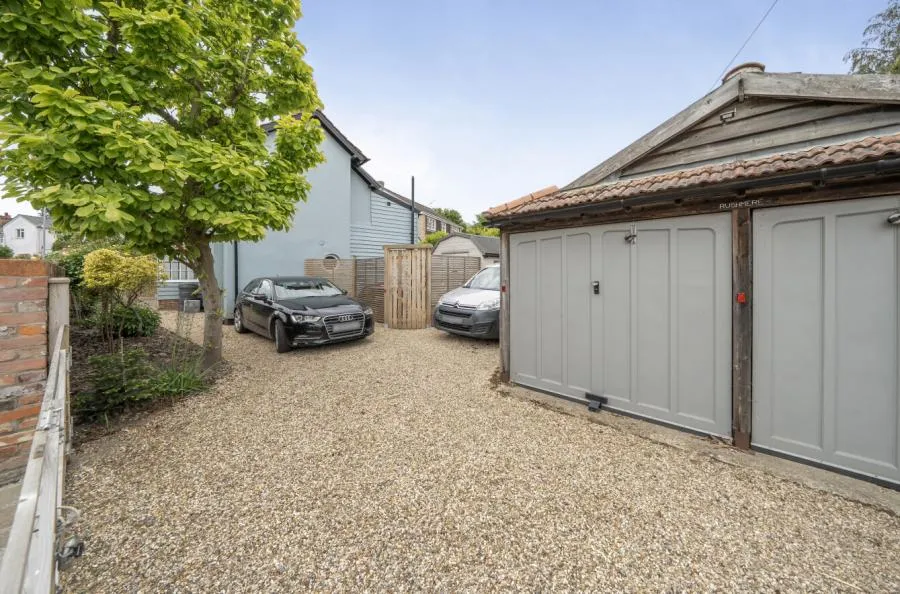 Colchester Road, Bures, CO8, photo 2