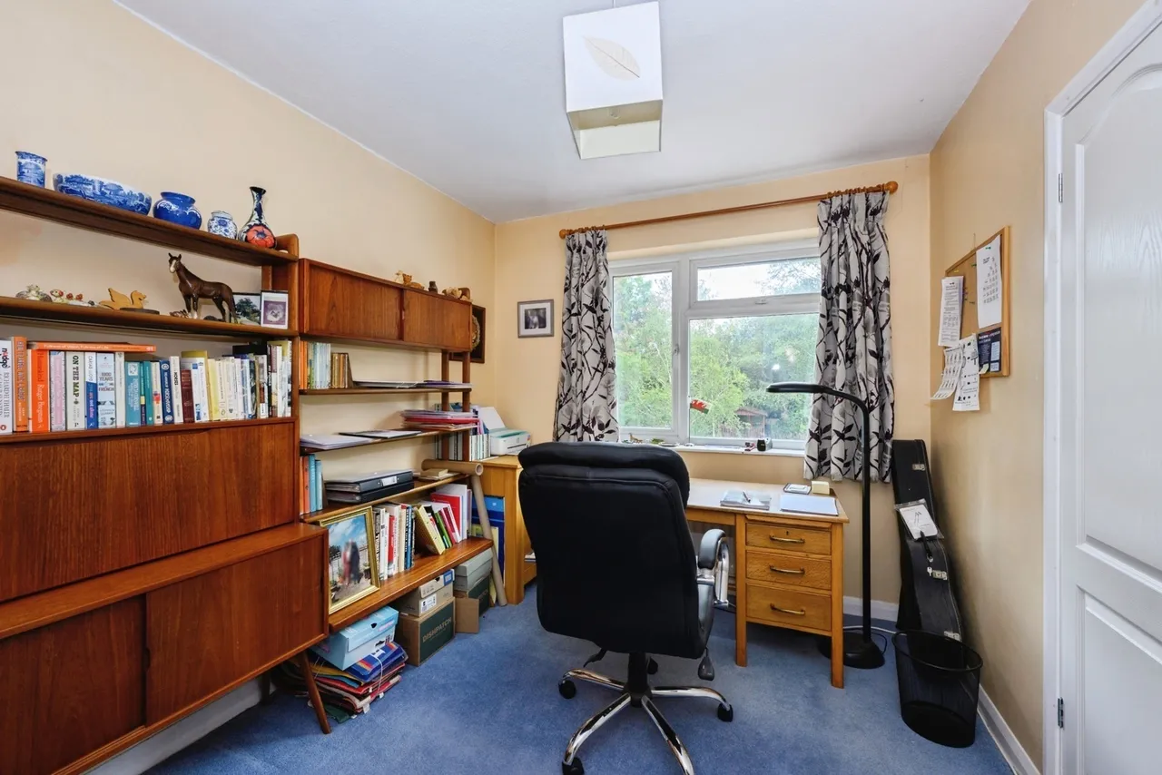 London Road South, Redhill, RH1, photo 18