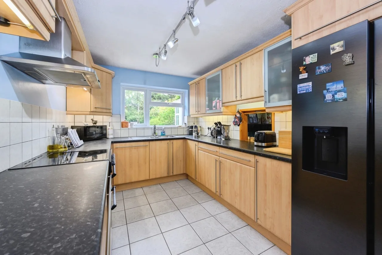 London Road South, Redhill, RH1, photo 6
