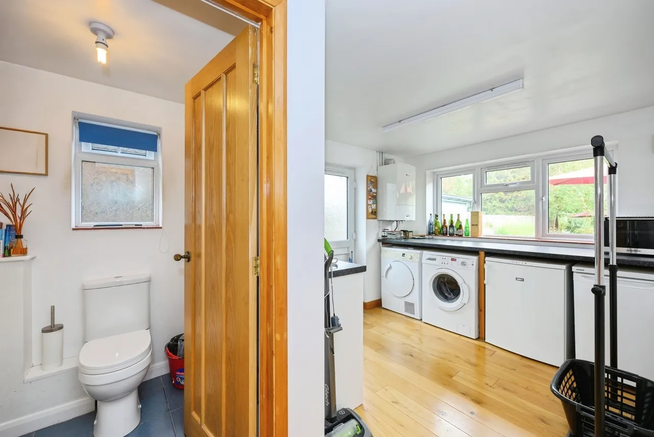 London Road South, Redhill, RH1, photo 7