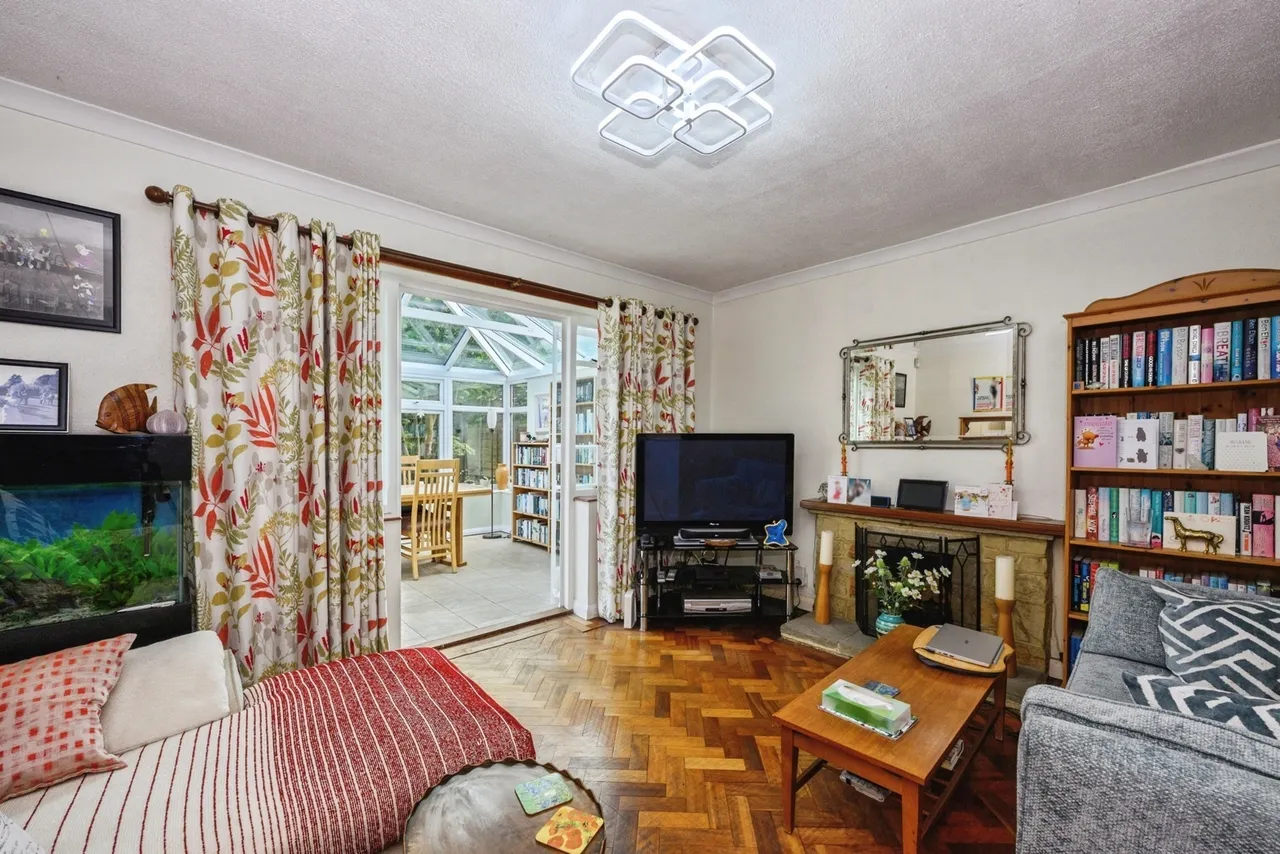London Road South, Redhill, RH1, photo 4