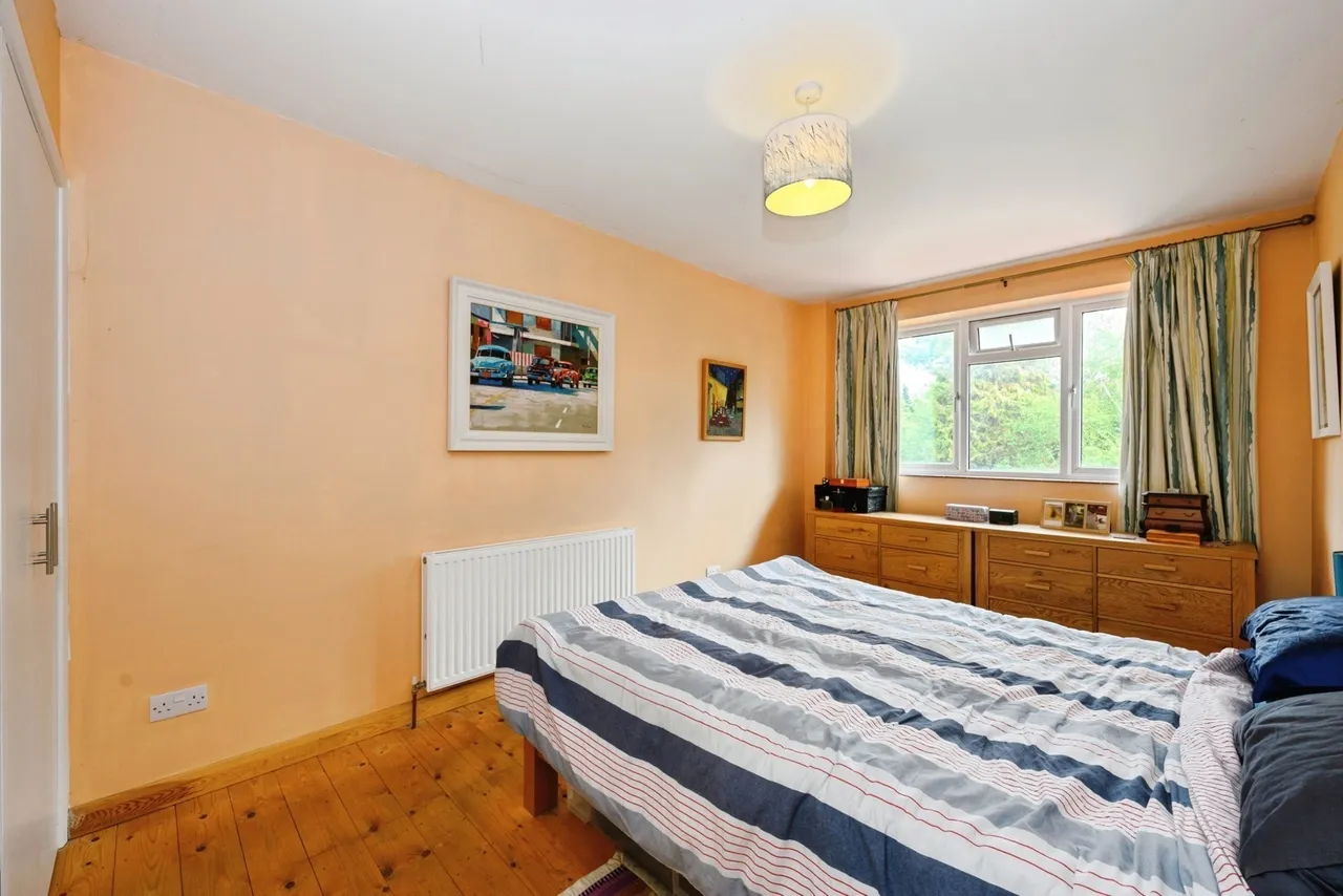 London Road South, Redhill, RH1, photo 16