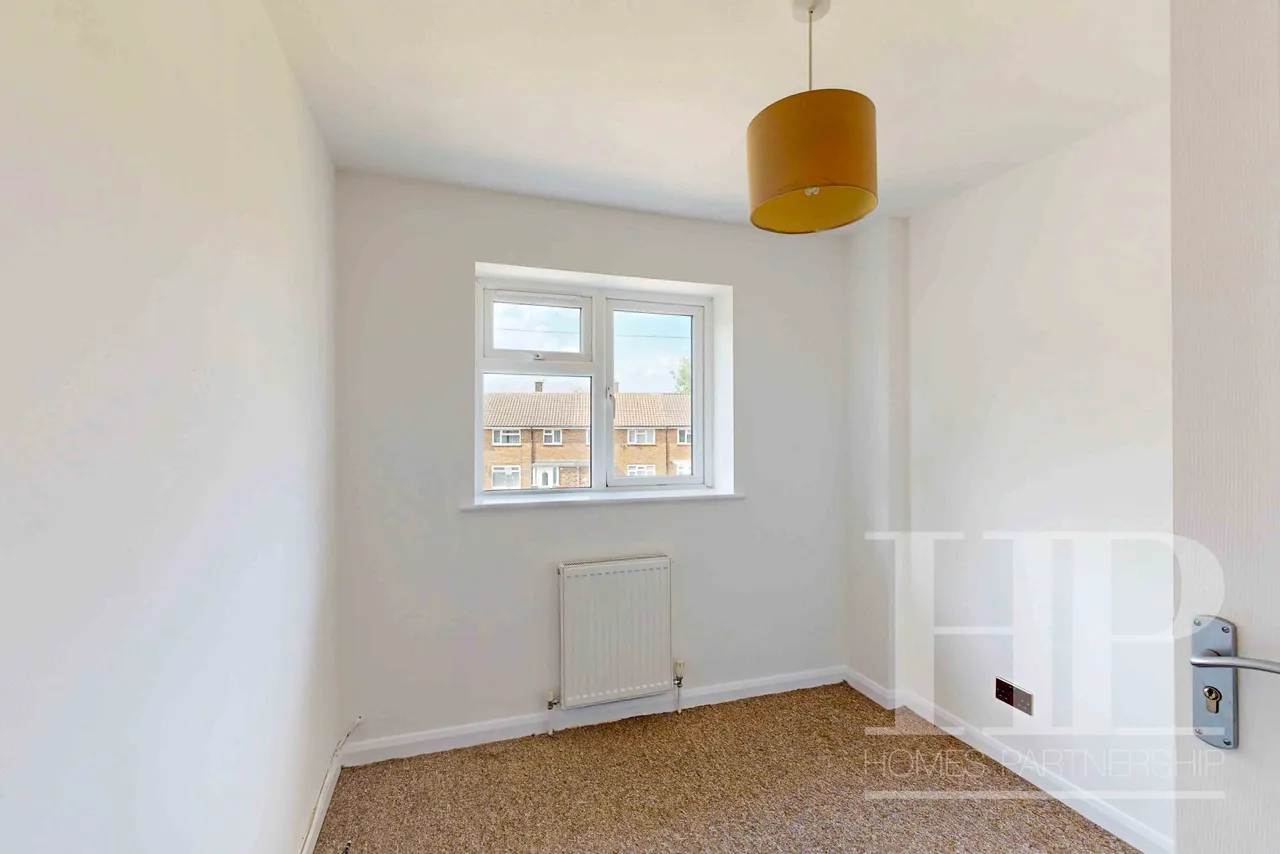 Priors Walk, Crawley, RH10, photo 12