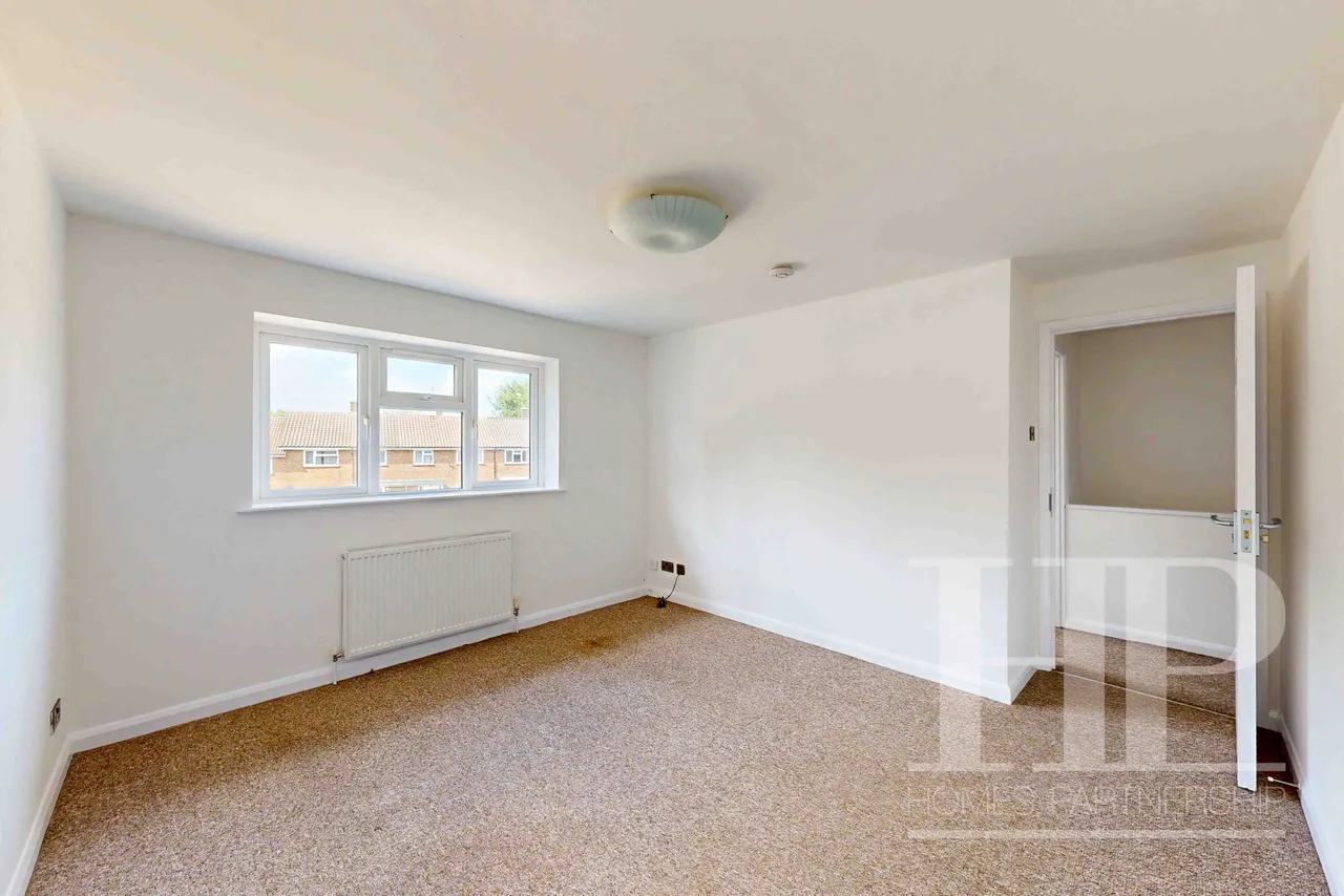 Priors Walk, Crawley, RH10, photo 10