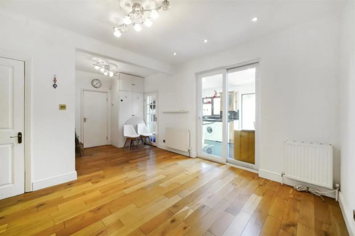 Greenford Road, Harrow, HA1, photo 6