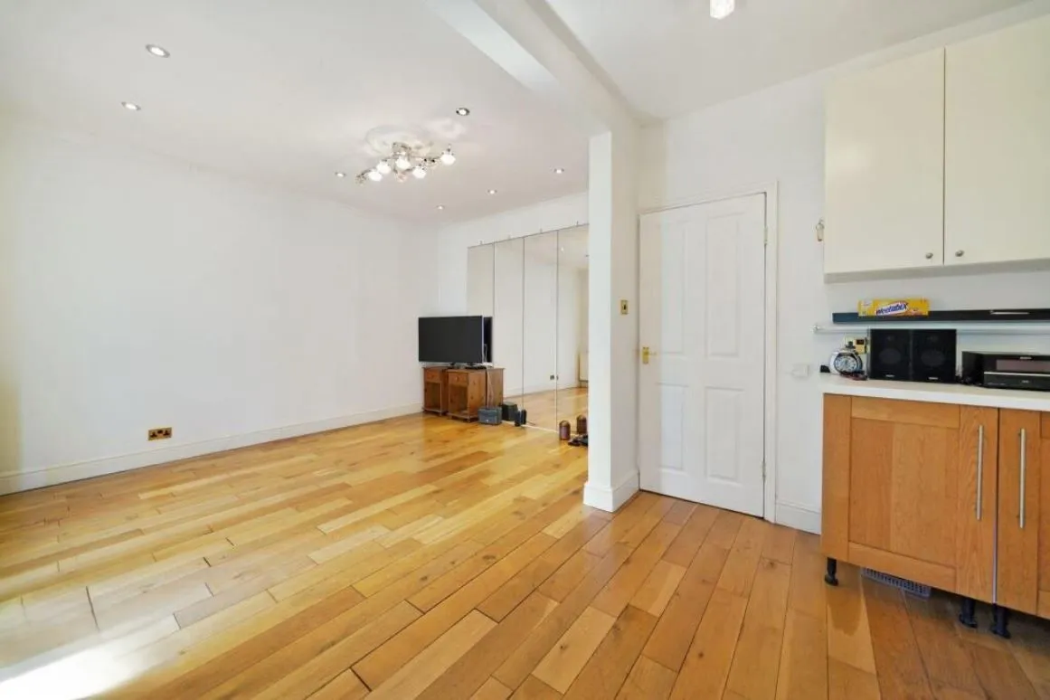 Greenford Road, Harrow, HA1, photo 5