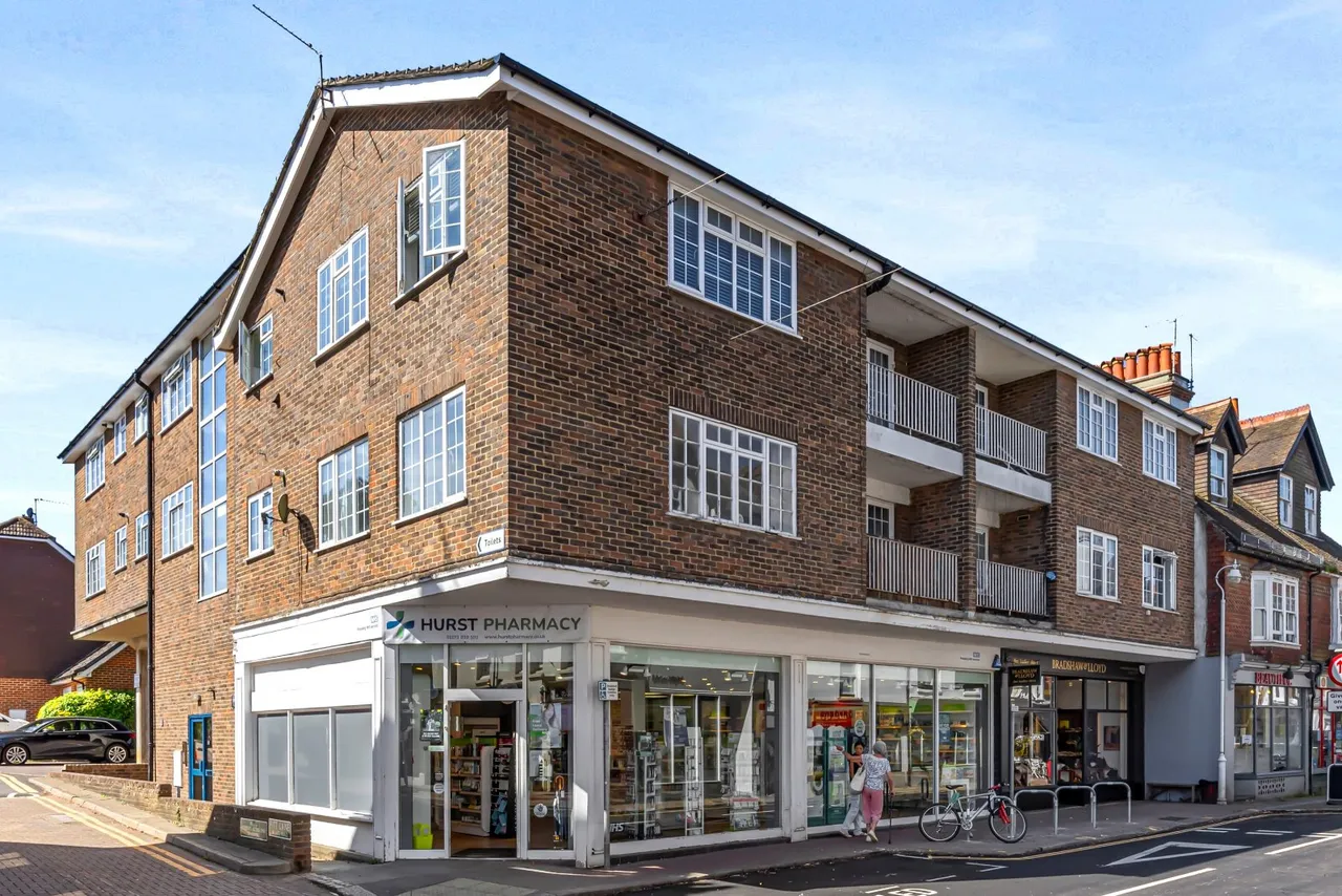 2 bed flat for sale, High Street, Hurstpierpoint, BN6