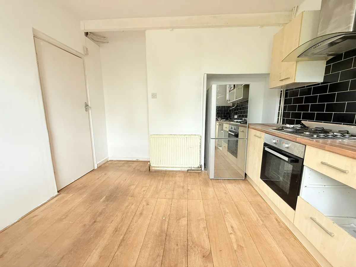Harrow, HA5, photo 6