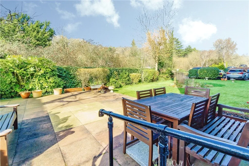 Bourne Court, Croydon Road, Caterham, Surrey, CR3, photo 13