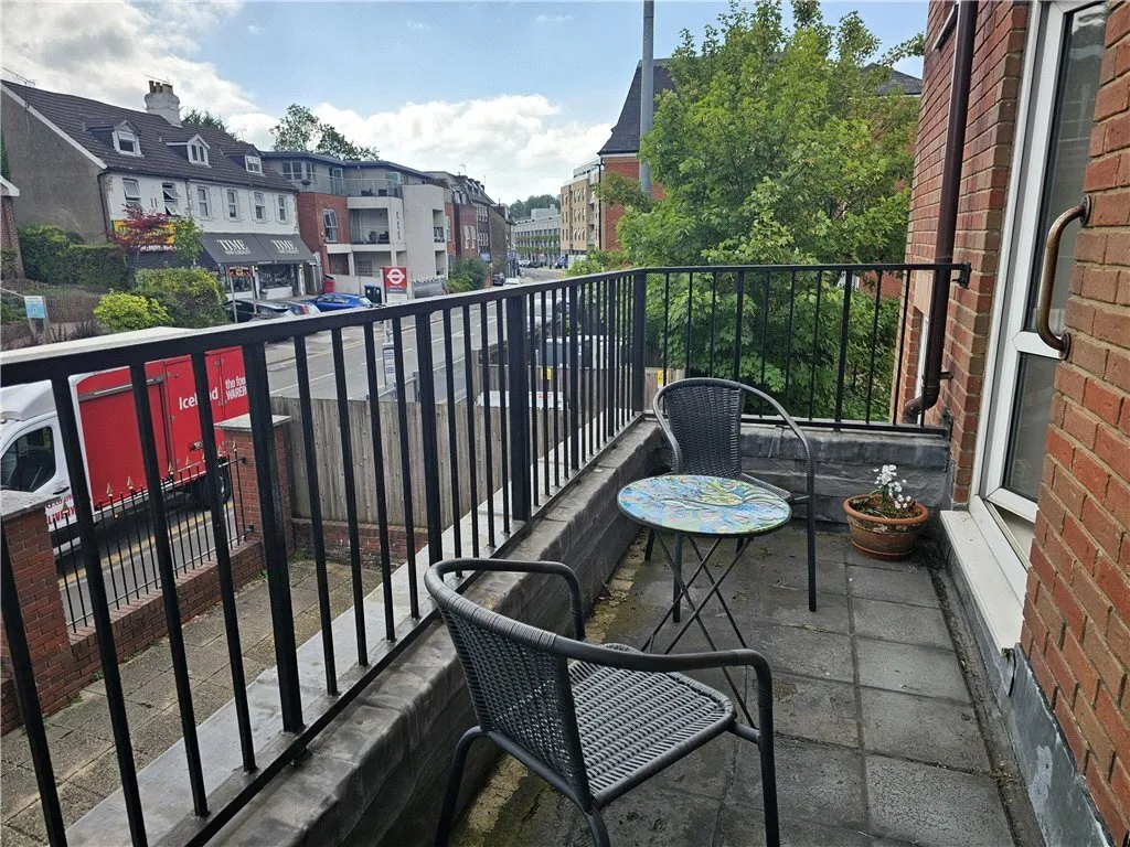 Bourne Court, Croydon Road, Caterham, Surrey, CR3, photo 12