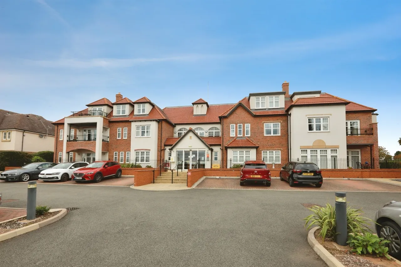 Orchard Gate, Stratford-Upon-Avon, CV37, photo 13