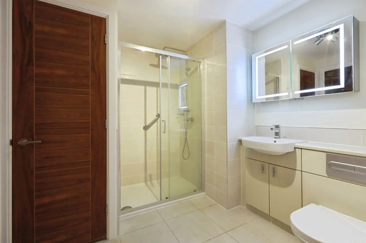 Orchard Gate, Stratford-Upon-Avon, CV37, photo 16