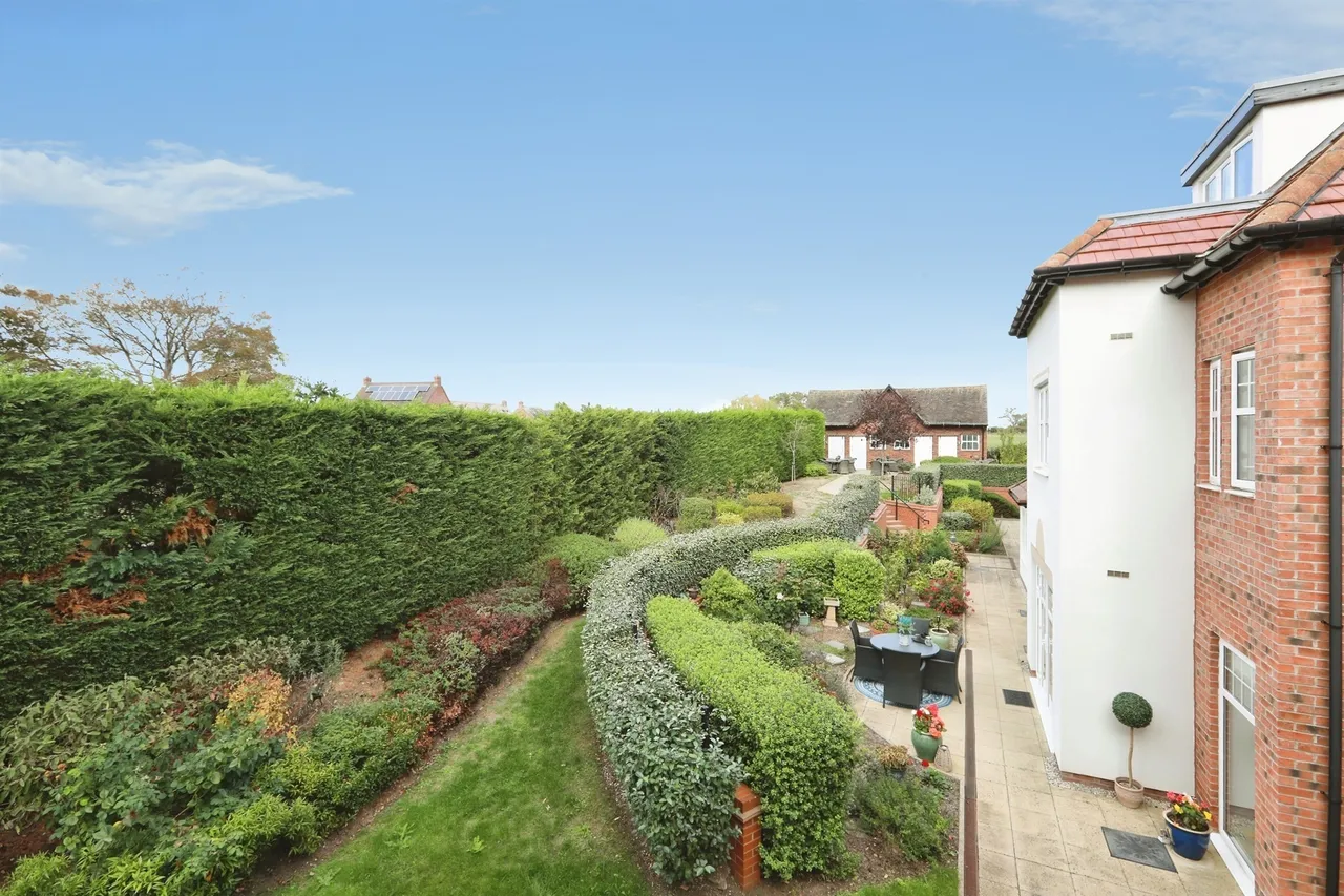 Orchard Gate, Stratford-Upon-Avon, CV37, photo 12