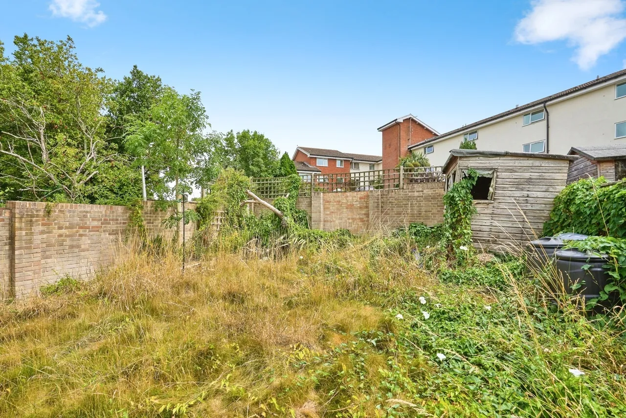 Castle Road, Newport, PO30, photo 15