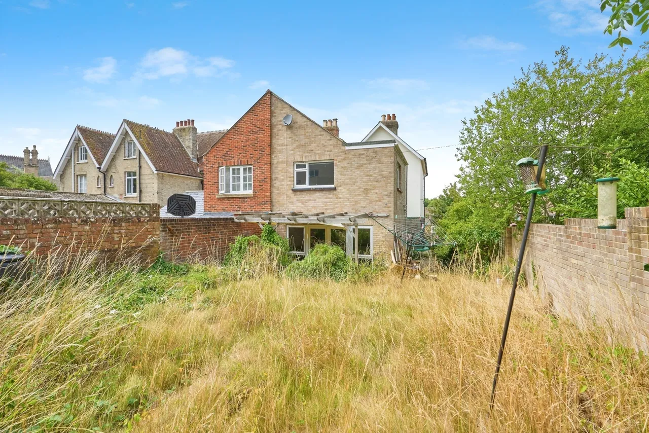 Castle Road, Newport, PO30, photo 14