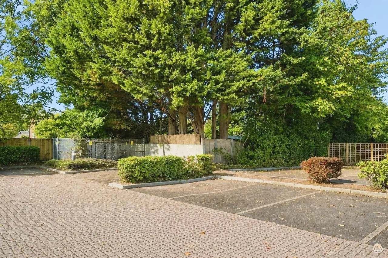 Albert Walk, Crowthorne, RG45, photo 7