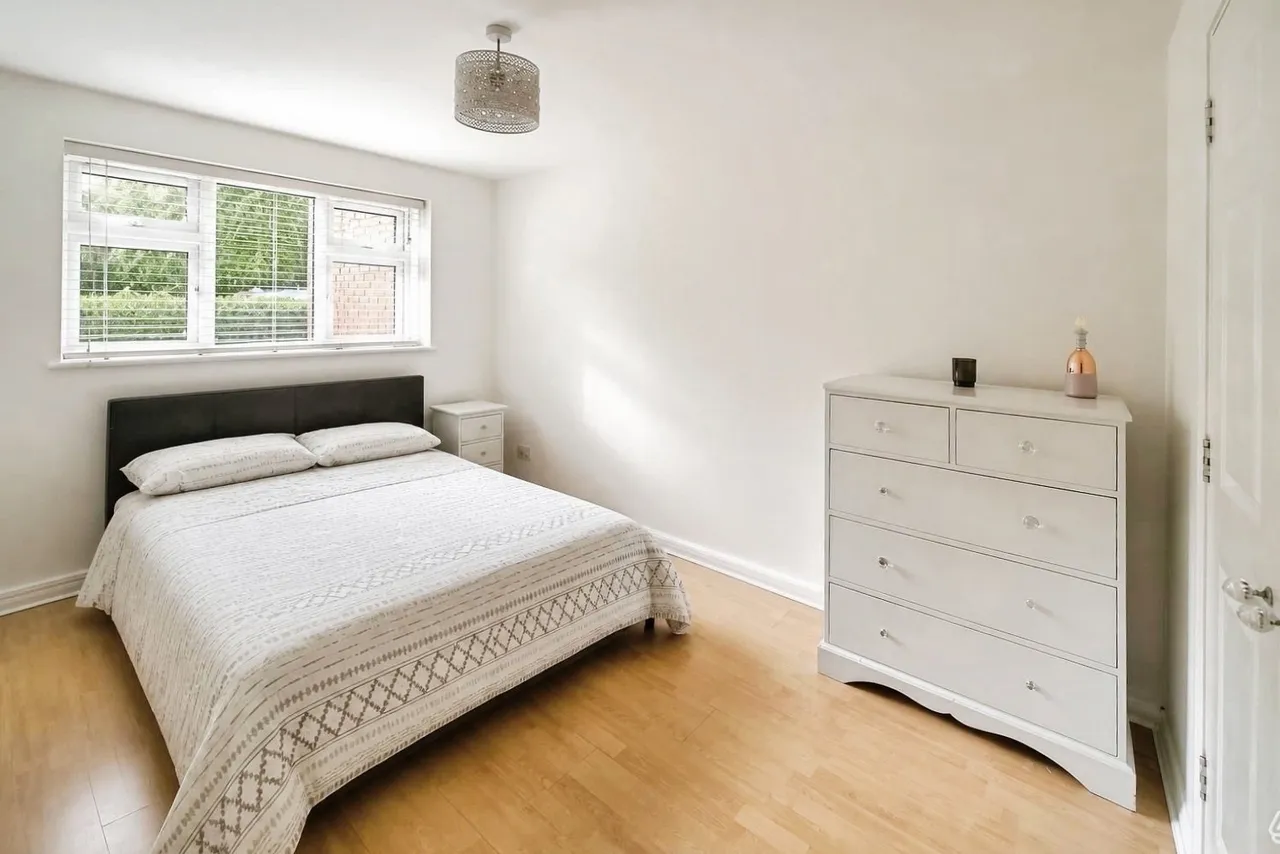 Albert Walk, Crowthorne, RG45, photo 5