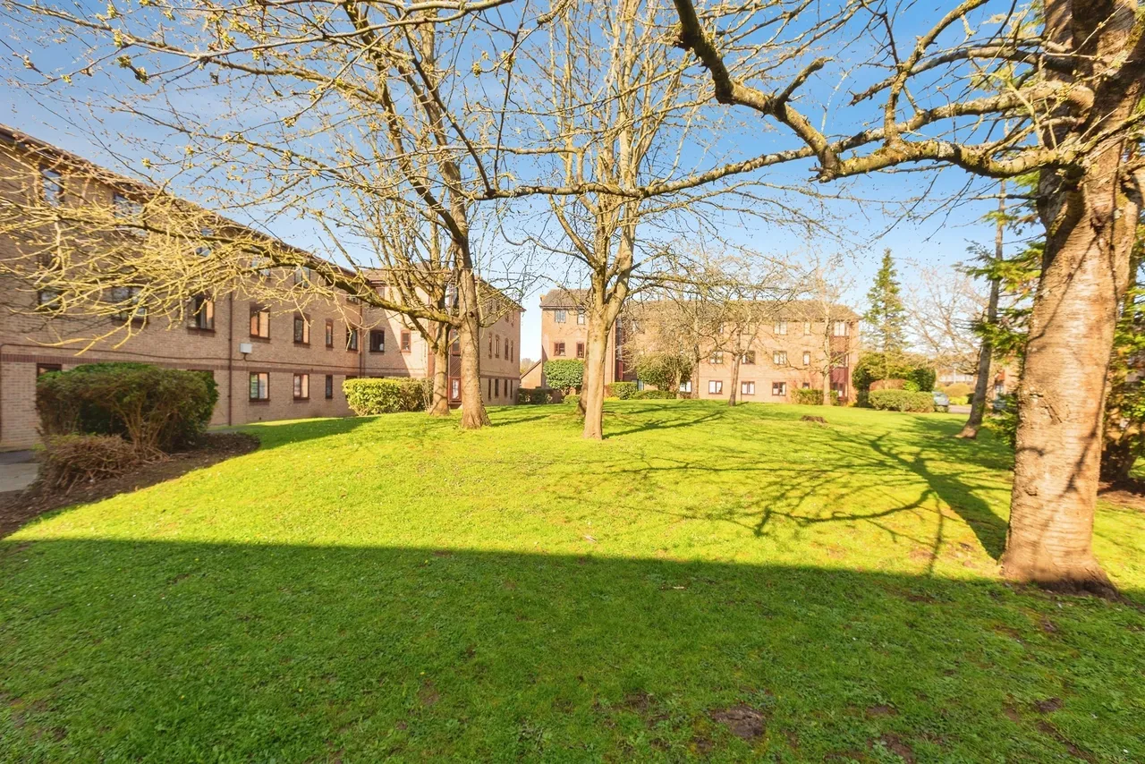 Poets Chase, Aylesbury, HP21, photo 15