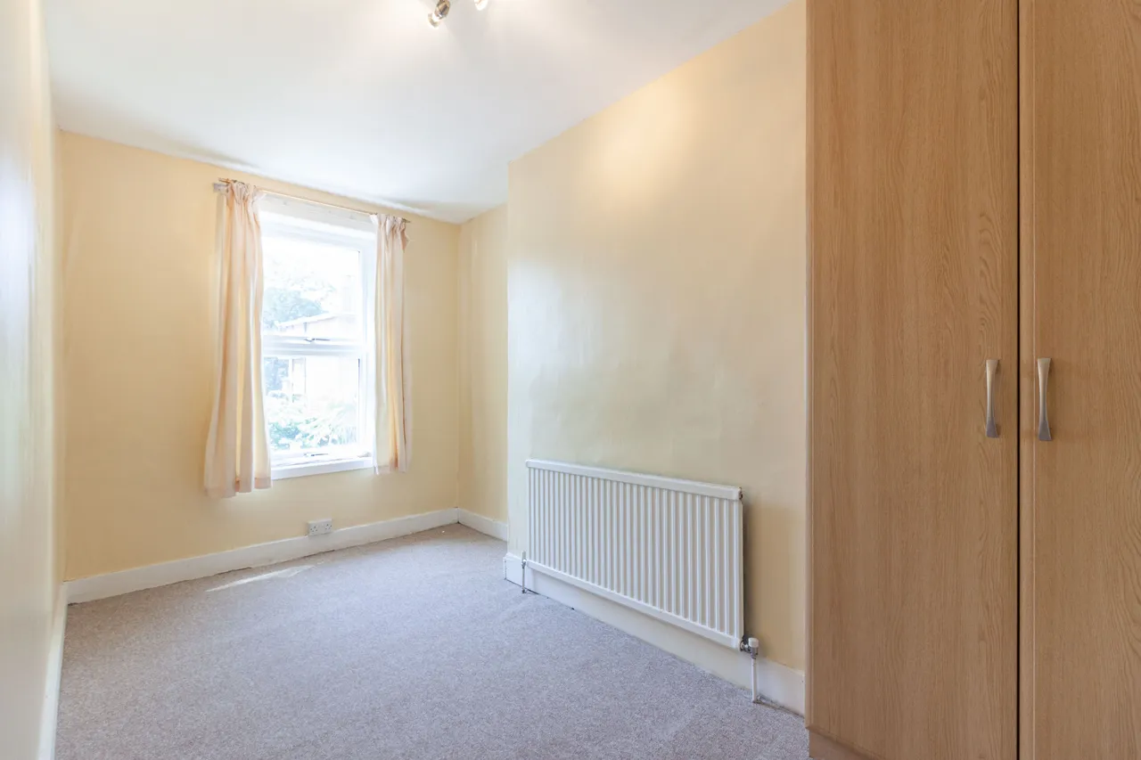207 Askew Road, London, photo 5