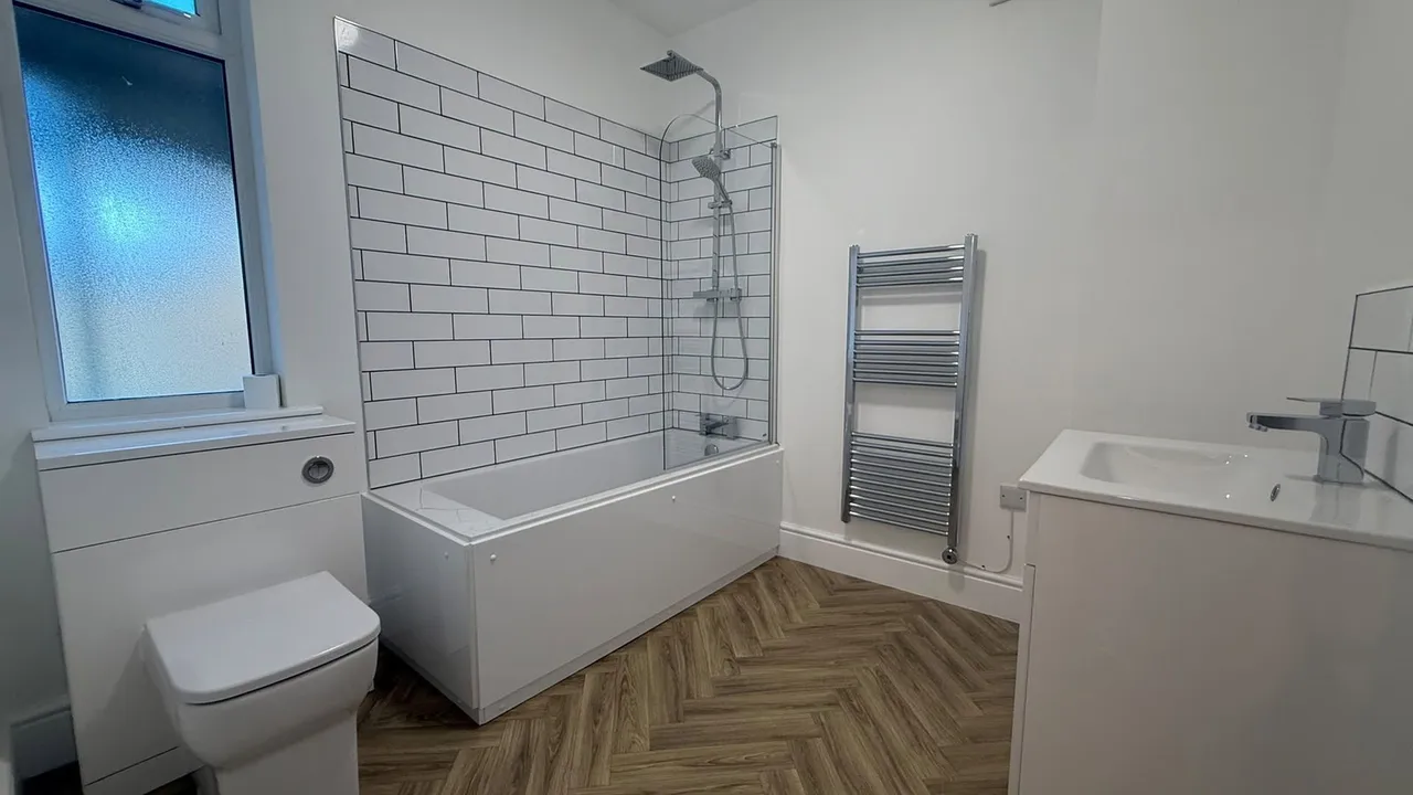 Dykes Lane, Sheffield, S6, photo 10