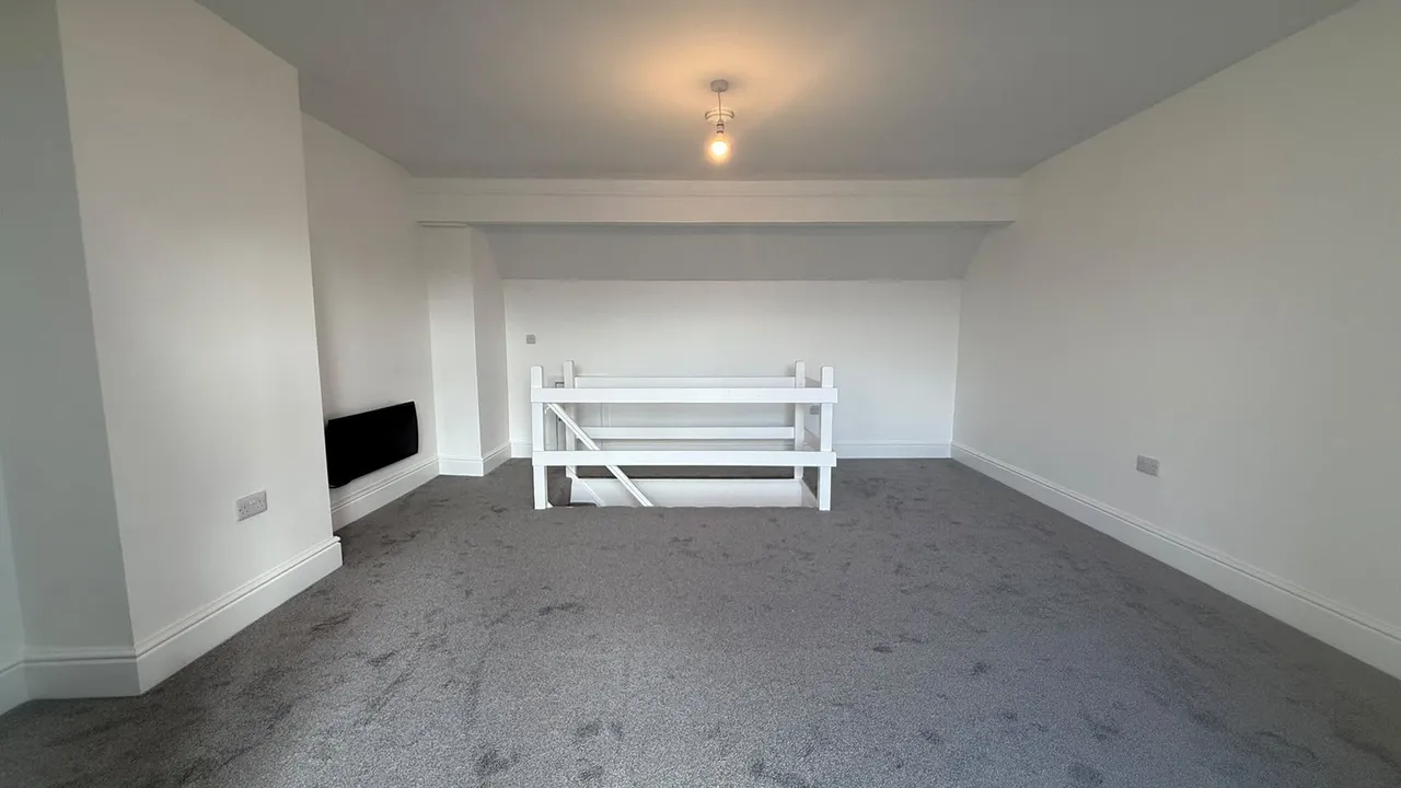 Dykes Lane, Sheffield, S6, photo 6