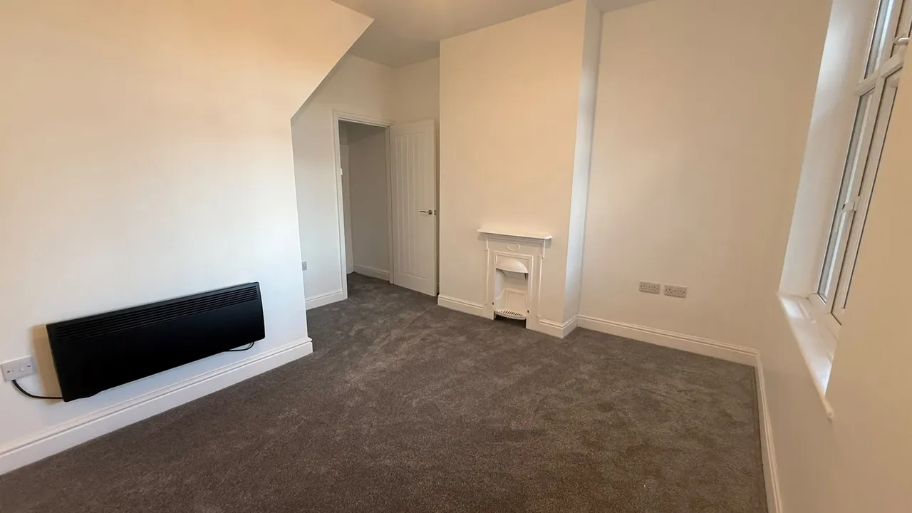 Dykes Lane, Sheffield, S6, photo 4