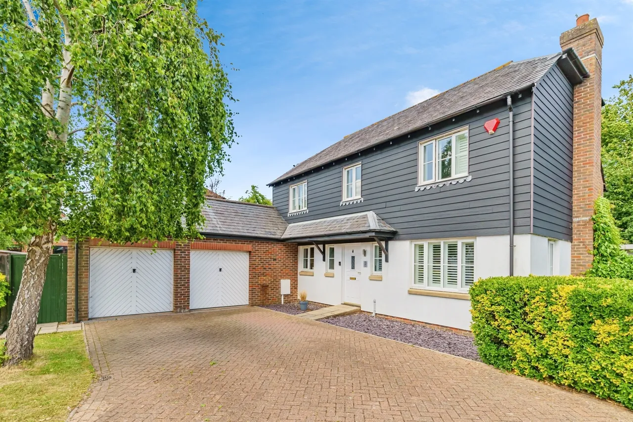 Swan Court, South Chailey, BN8, photo 2