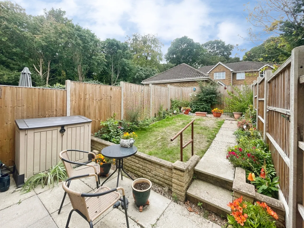 Oak Close, Basingstoke, Hampshire, RG21 4PF, photo 2