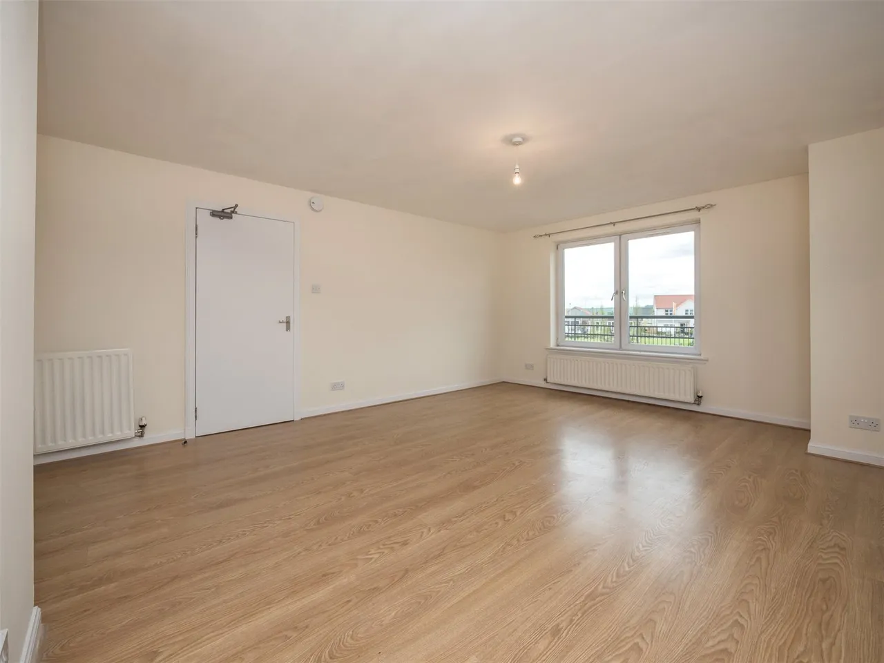 Whitehill Street, EH21, photo 3