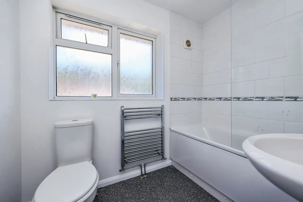 Bransdale Road, Clifton, Nottingham, NG11, photo 16