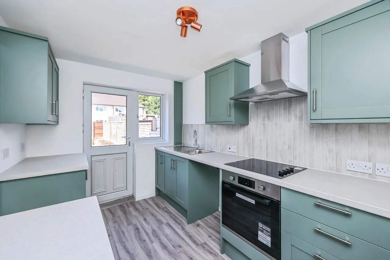 Bransdale Road, Clifton, Nottingham, NG11, photo 5