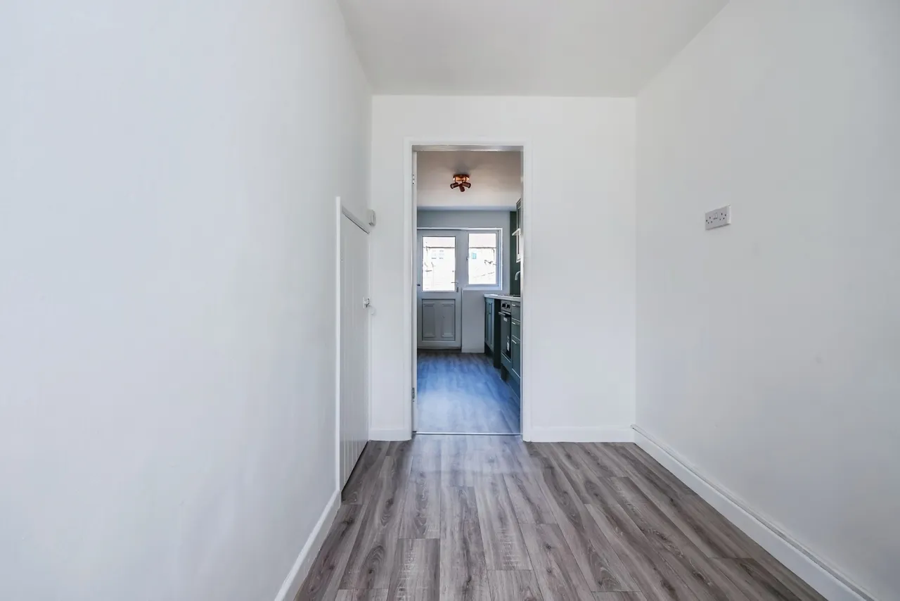 Bransdale Road, Clifton, Nottingham, NG11, photo 11