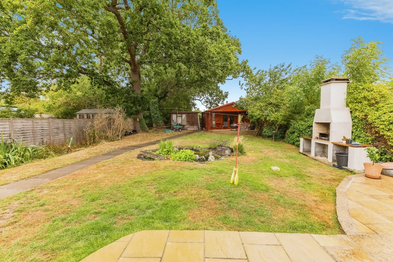 Hyde End Road, Spencers Wood, RG7, photo 13