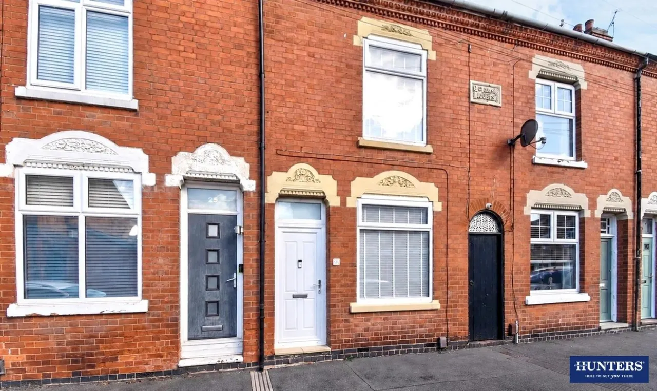 2 bed house for sale — Kirkdale Road, Wigston