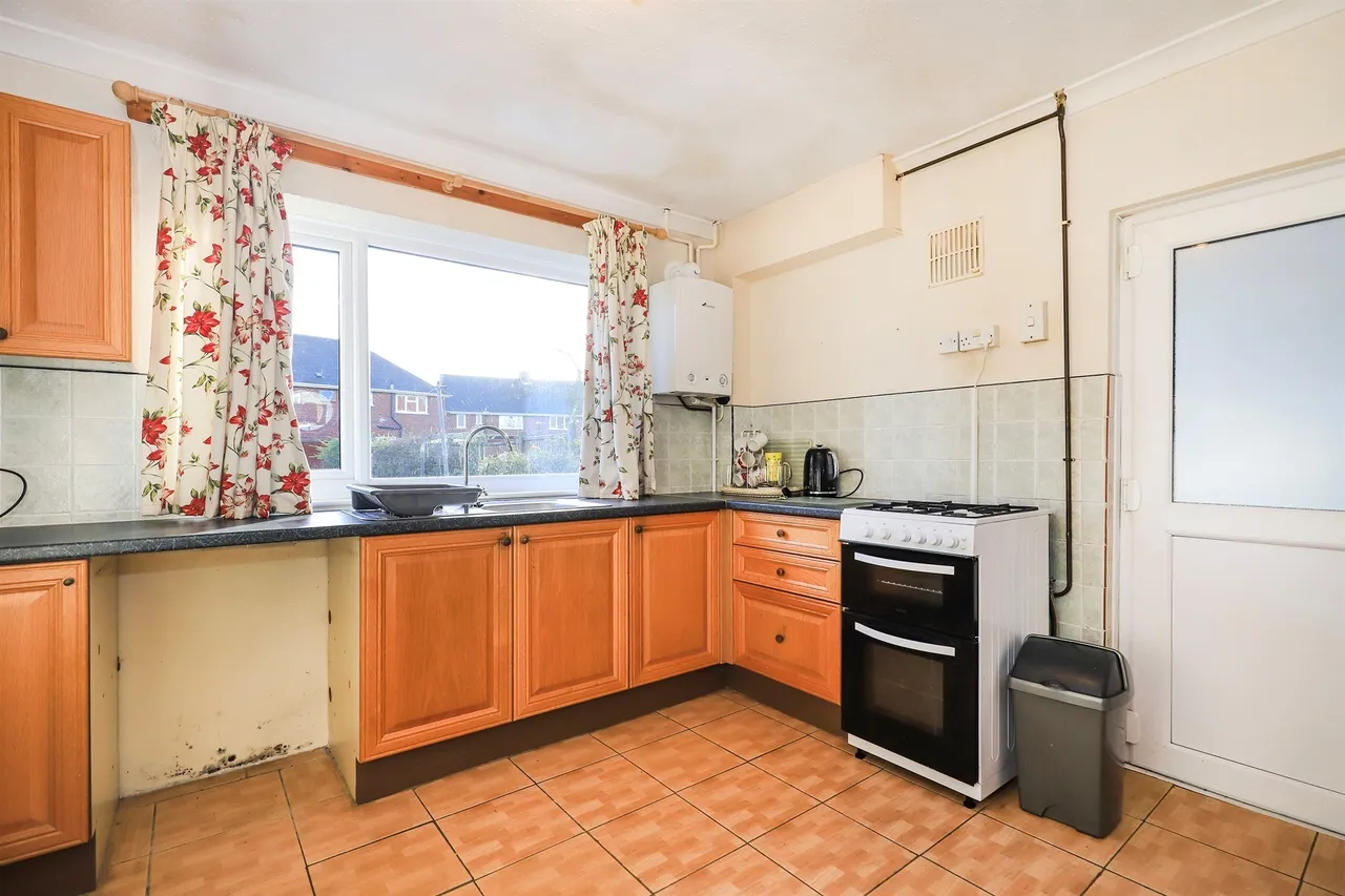 Harper Avenue, Wednesfield, Wolverhampton, photo 6