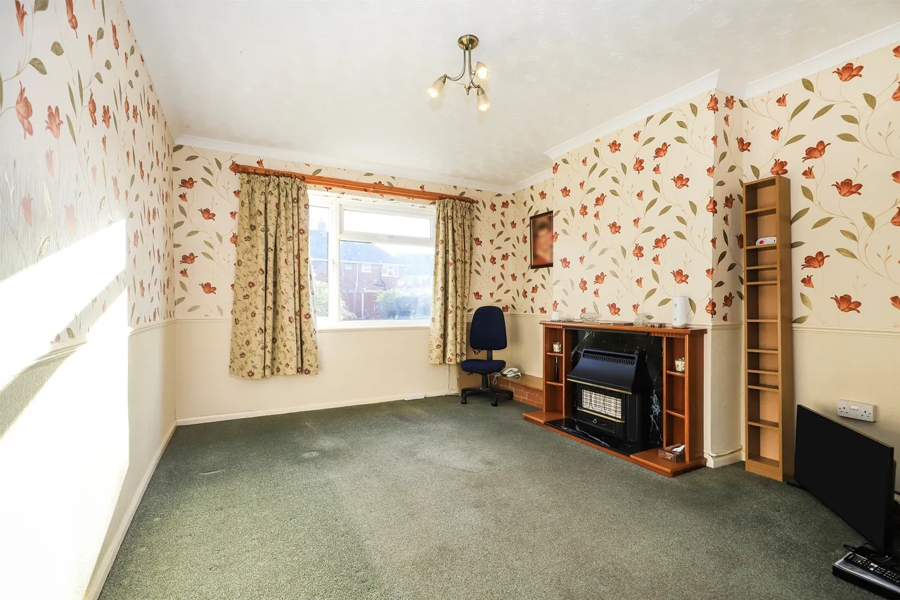 Harper Avenue, Wednesfield, Wolverhampton, photo 5