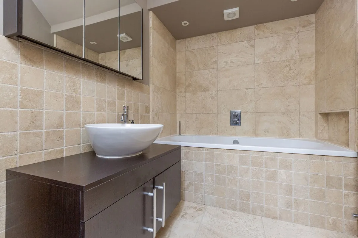 Elm Hill, Motcombe, SP7, photo 15