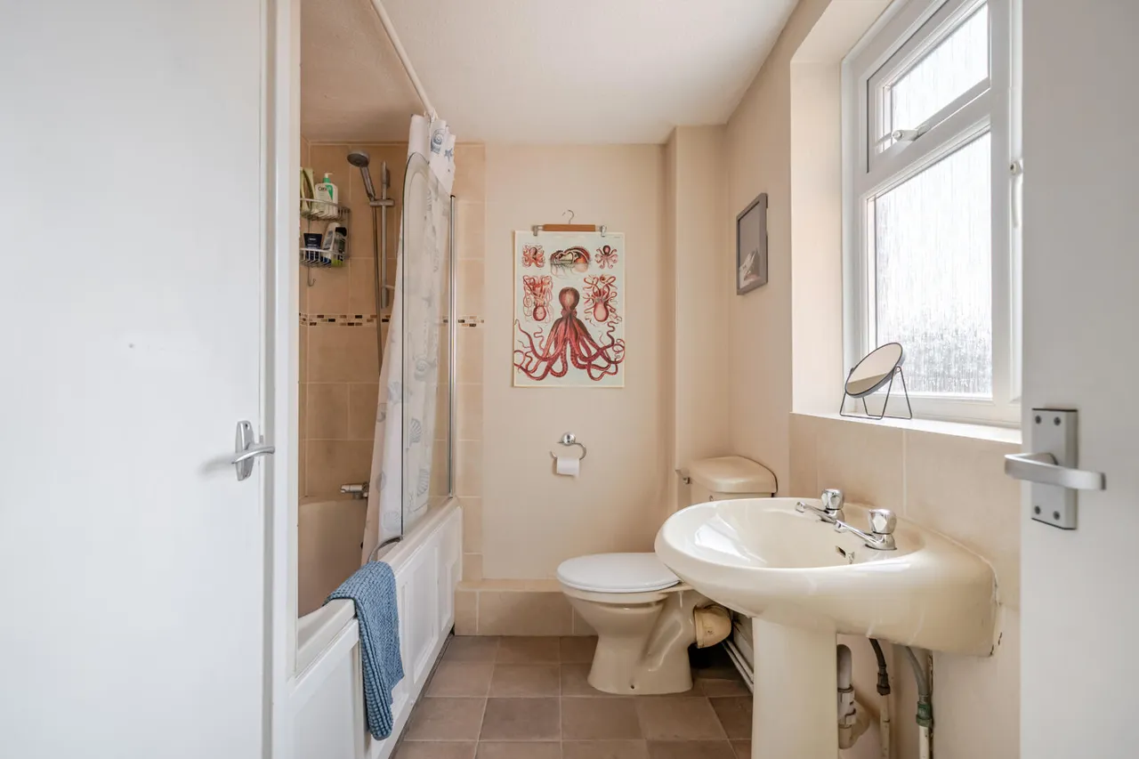 Forefield Terrace, Rowde, SN10, photo 7